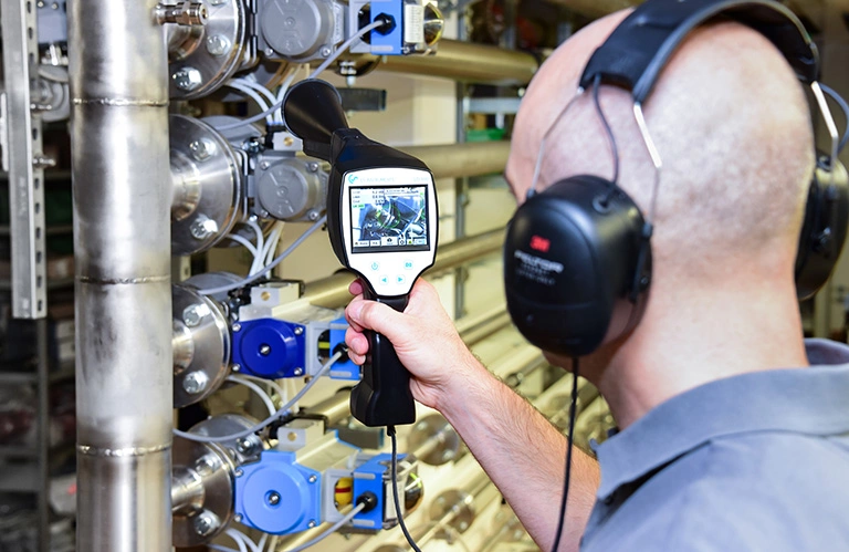 Technicien EMA Fuites en détection de fuite par ultrasons